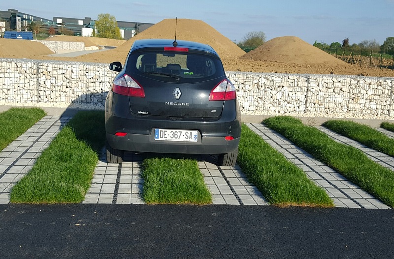 Parking pod samochody osobowe z EcoBloxx i EcoGreen